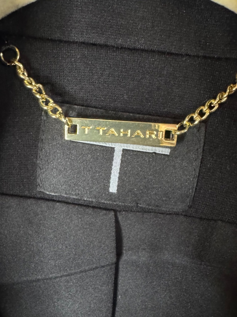 NWOT T Tahari Black Cropped Blazer Size 8 - Picture 2 of 4